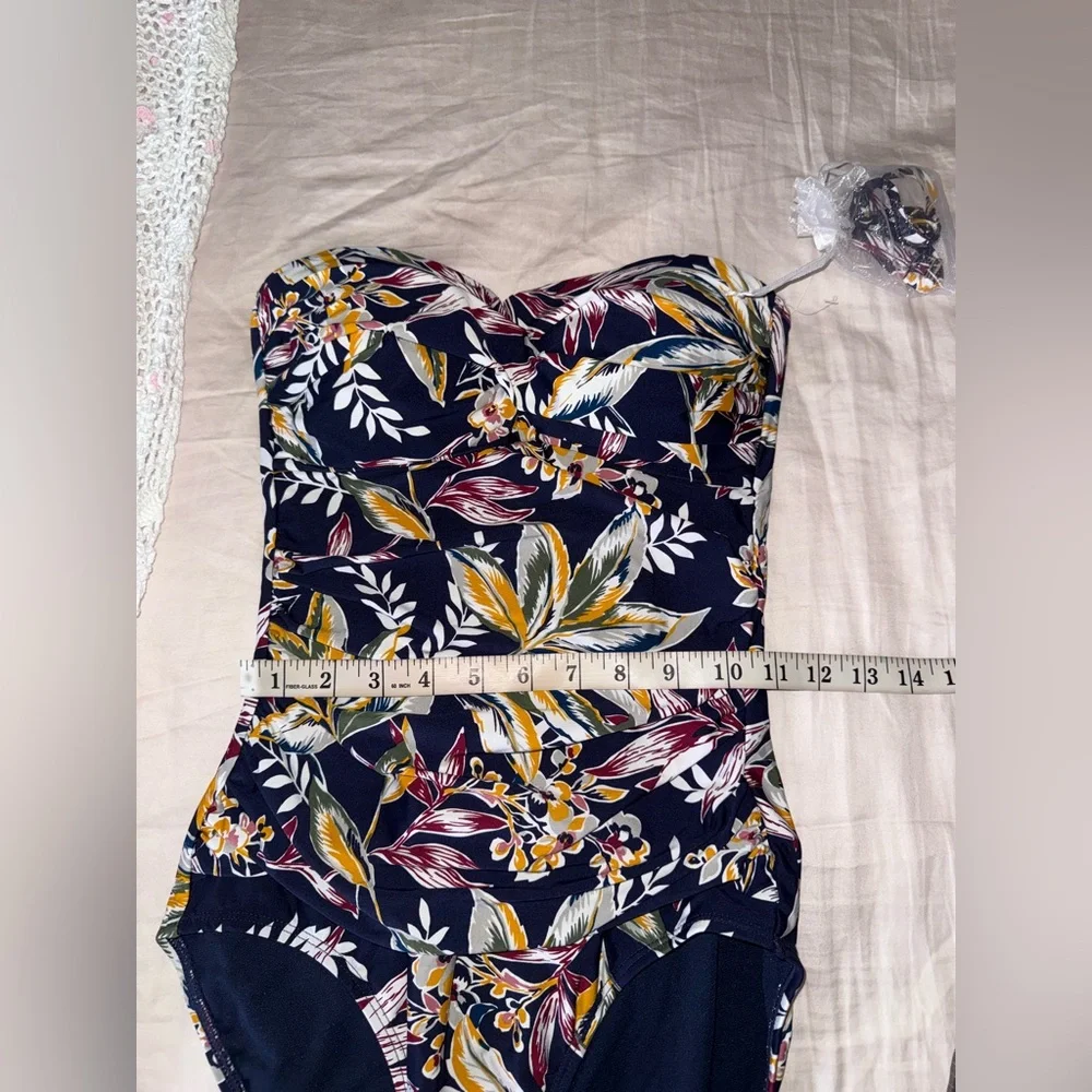 Anne Cole NWOT Floral One-Piece Swimsuit Removable Straps Size 6